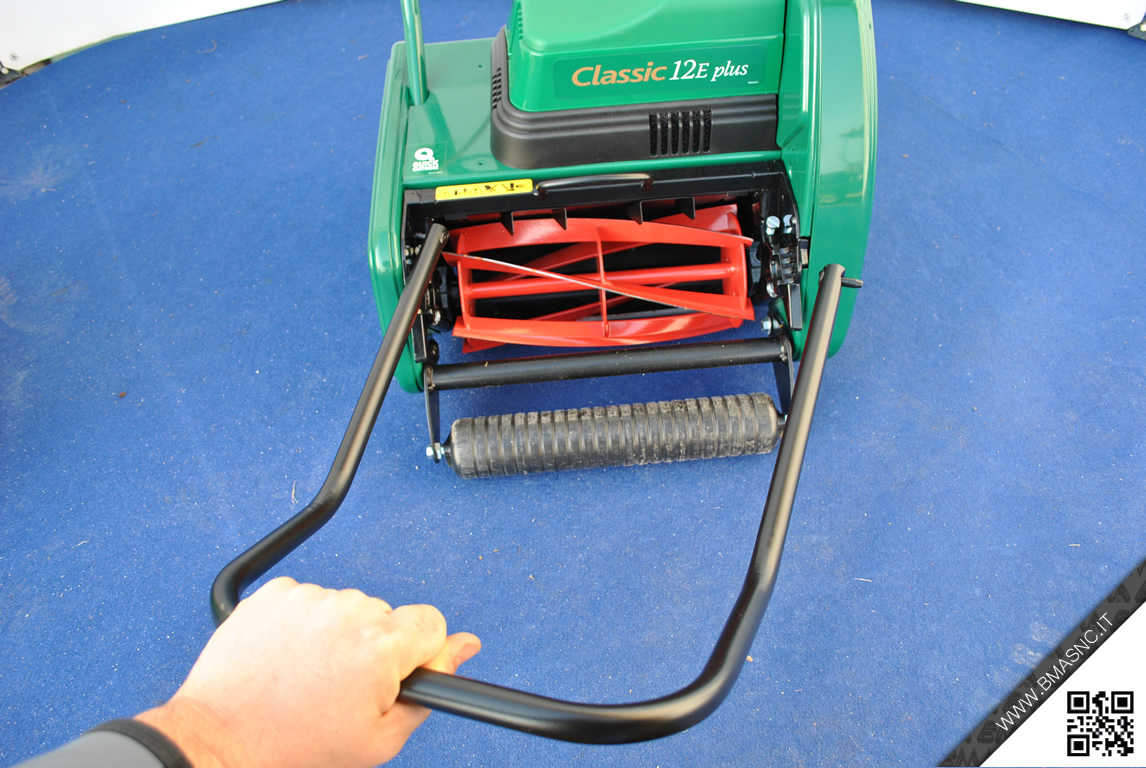 ALLETT CLASSIC 12E PLUS TOSAERBA ELICOIDALE A CARTUCCE ELETTRICA A SPINTA BMA Macchinari per il Verde